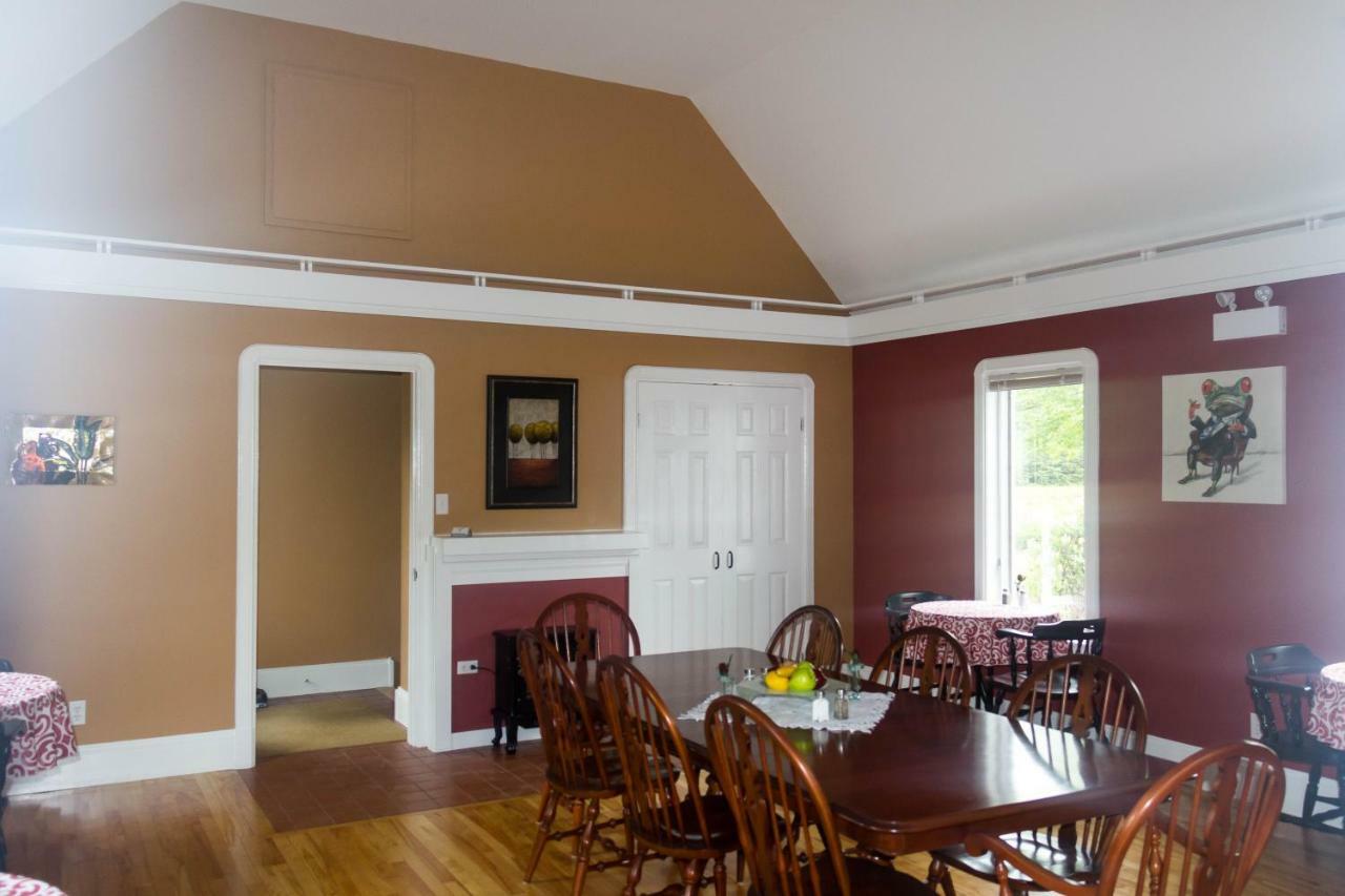 Fox Point Inn Parrsboro ภายนอก รูปภาพ