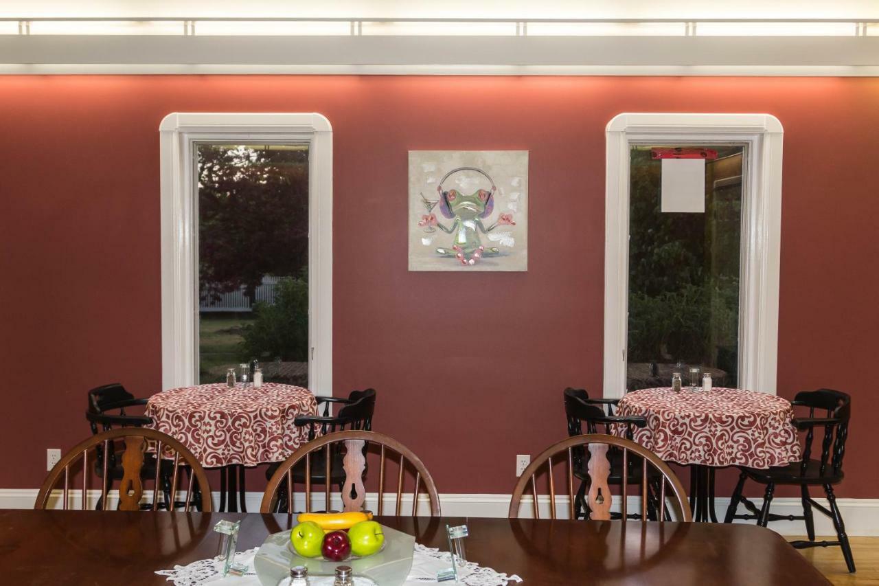 Fox Point Inn Parrsboro ภายนอก รูปภาพ