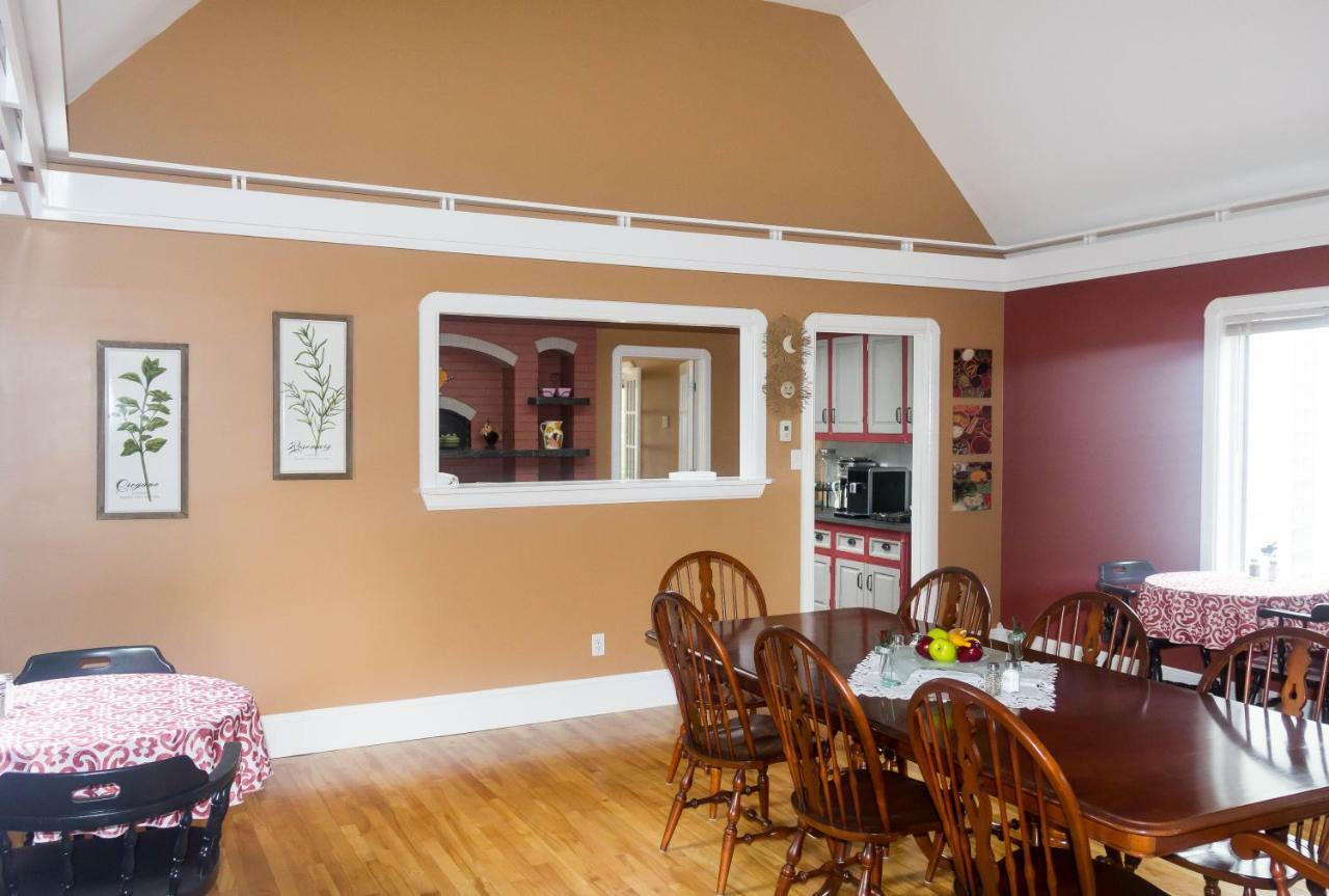 Fox Point Inn Parrsboro ภายนอก รูปภาพ