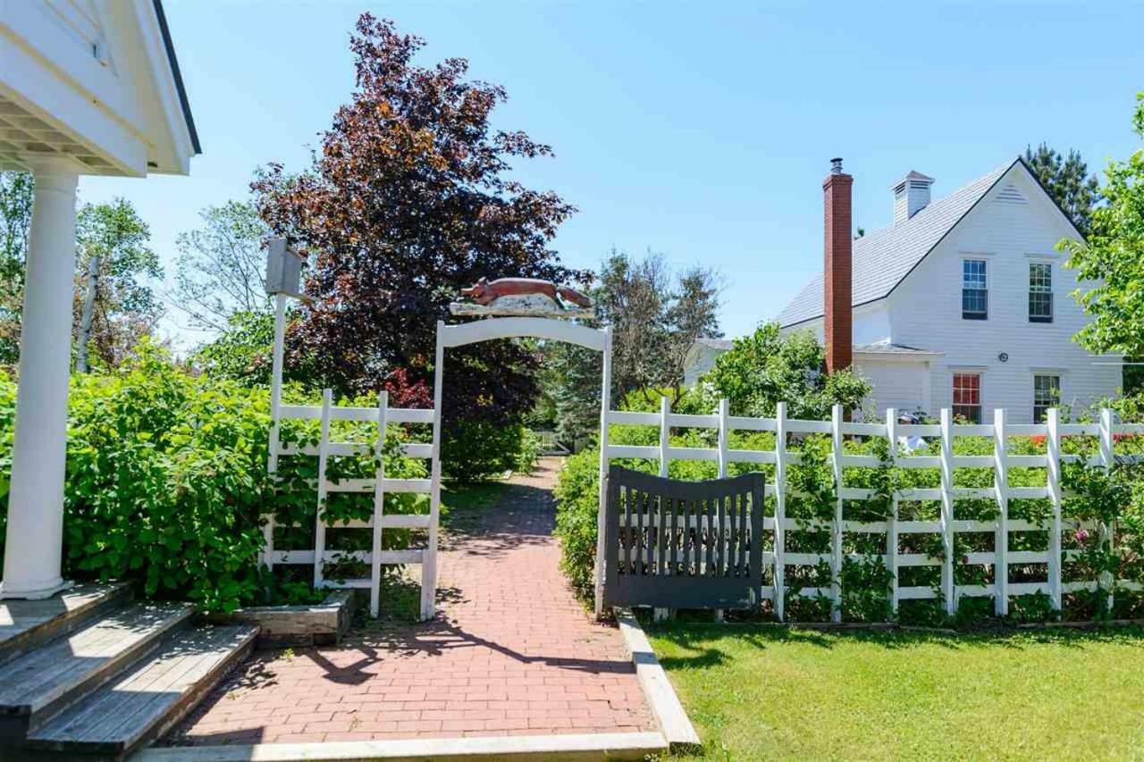 Fox Point Inn Parrsboro ภายนอก รูปภาพ